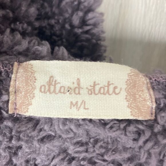 Altar'd State | Purple Hooded Fuzzy Vest With Pockets Medium / Large - Picture 5 of 6
